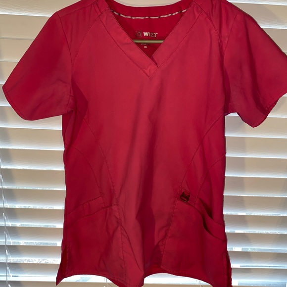 Scrub top - Picture 1 of 2
